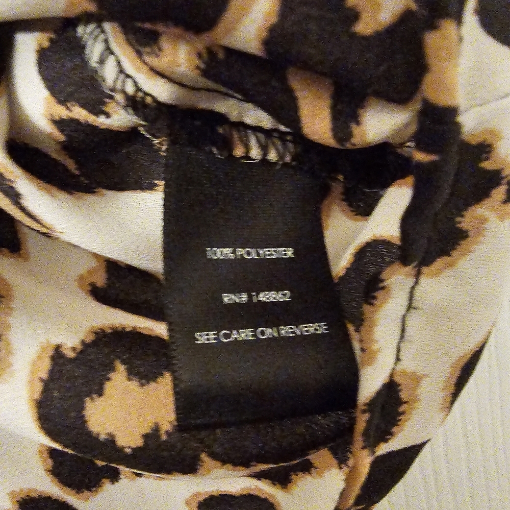 Leopard Print Blouse - Picture 5 of 7